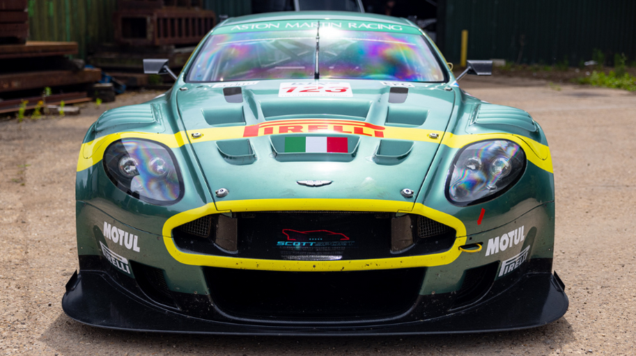 aston martin dbr9 gt1 for sale95.png
