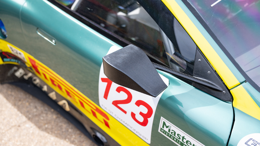 aston martin dbr9 gt1 for sale92.png