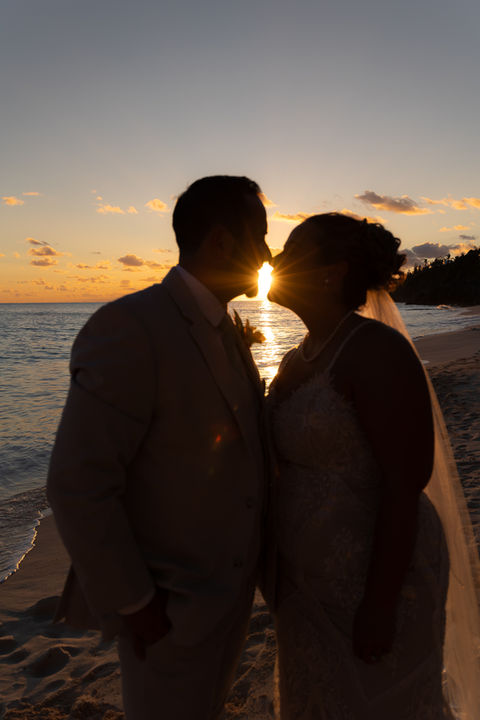 Sunset portraits of wedding couples at the Reefs Resort
