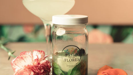 Flores y cocteles To-Go ready para el Cuatro de Julio