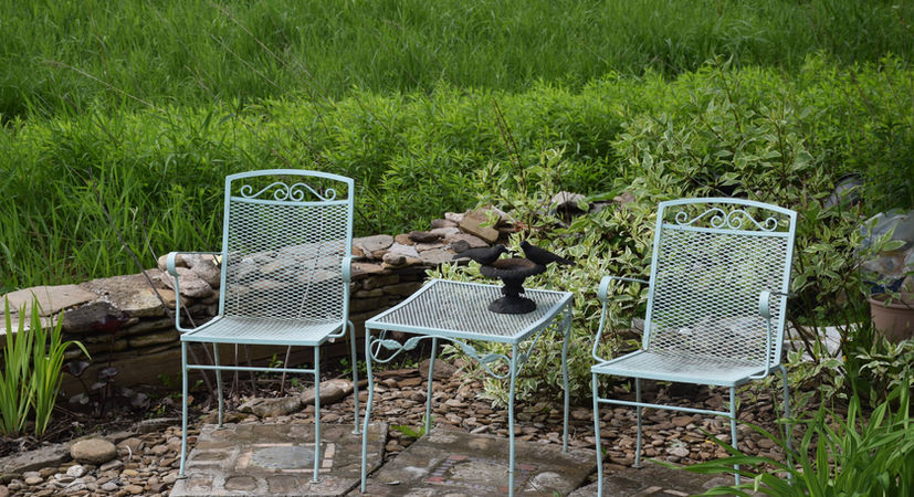 Painted metal picnic set