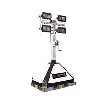 Le modèle Site EVO SKID-S est une tour lumineuse à LED avec une hauteur de mât de 5,5 m réalisée par Italtower de Padoue, en Italie.