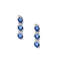 Orecchini Trilogy con Zaffiri blu e Diamanti in Oro bianco della Collezione Vittoria Comete Gioielli