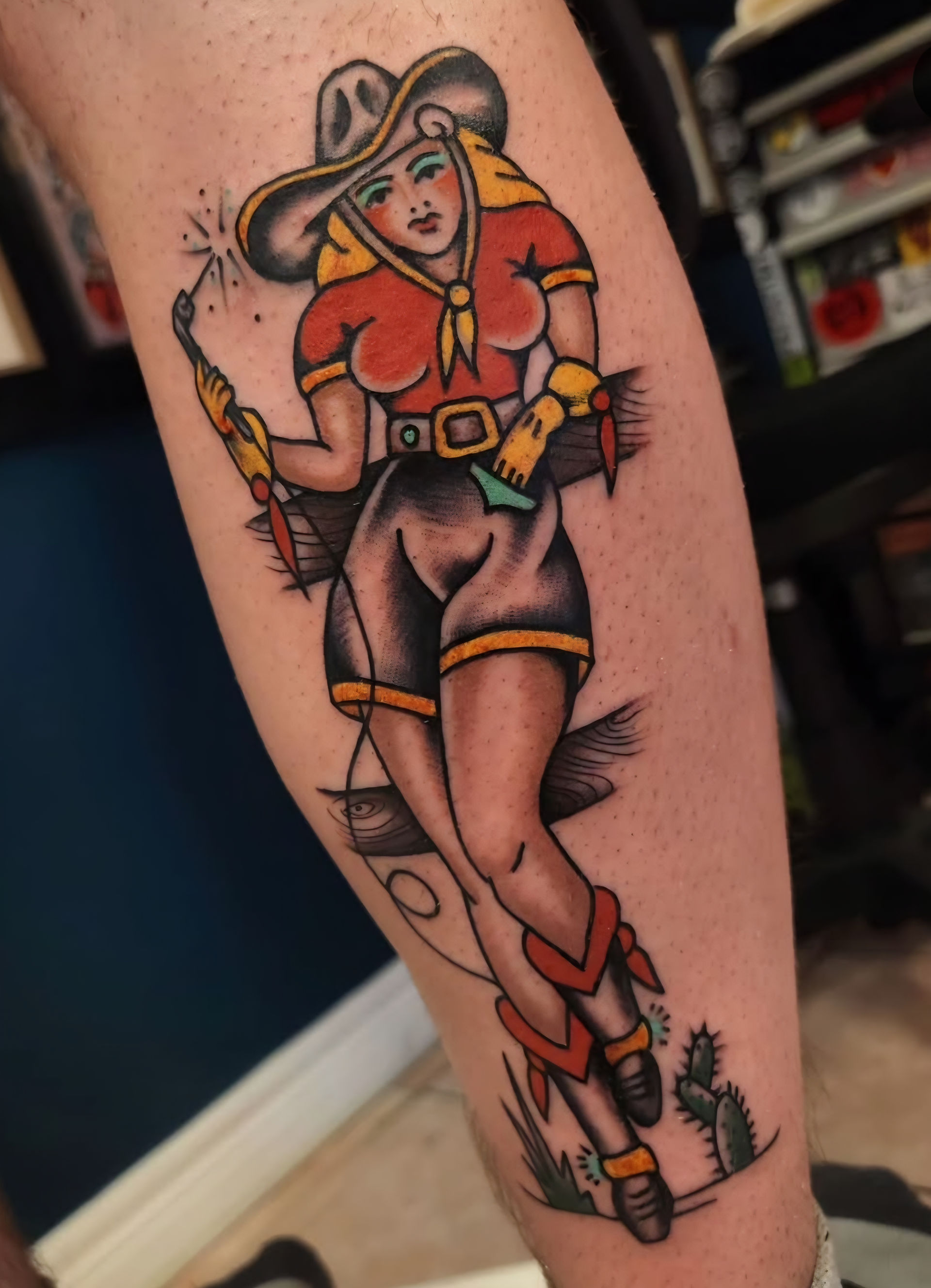 traditional dagger with skull colour tattoo done by Timothy Strange