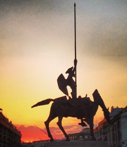 A statue of Don Quixote in the centre of Valdepeñas