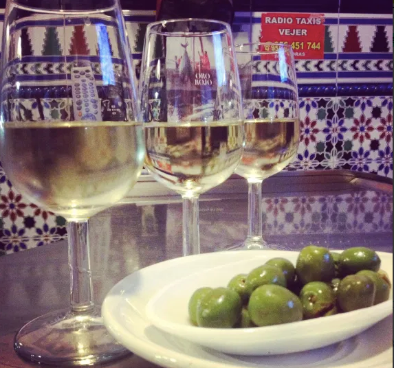 Sherry and olives in Vejer