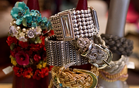  Portsmouth  NH  Womens Jewelry Hats and Accessories 