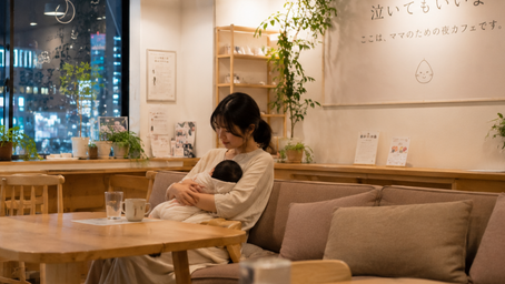 Café do Choro: o lugar onde mães exaustas podem respirar de madrugada no Japão