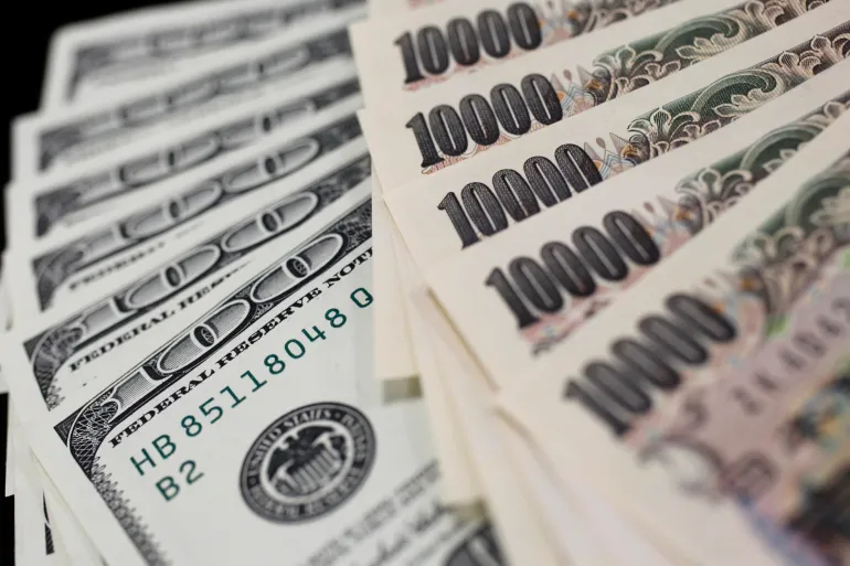 Japan's Historic Rate Hike Fails to Lift the Yen