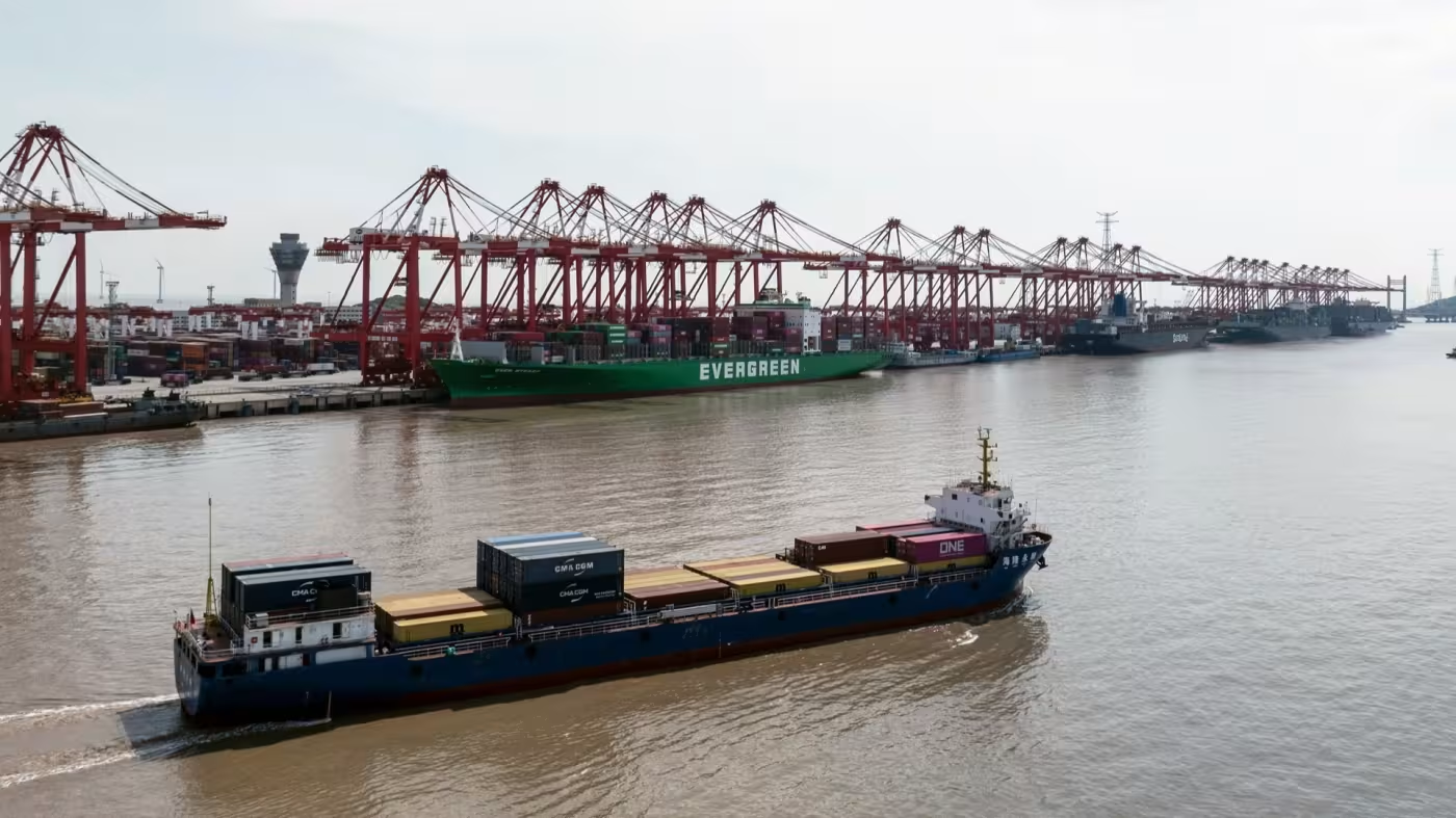 China trade surplus and global imbalance