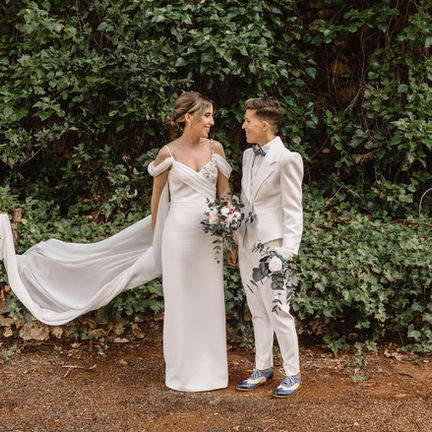 Boda de cristina y Leticia, ceremonia, celebración y fiesta en Balneario de Arnedillo, La Rioja. Preboda en Yanguas , La Rioja.