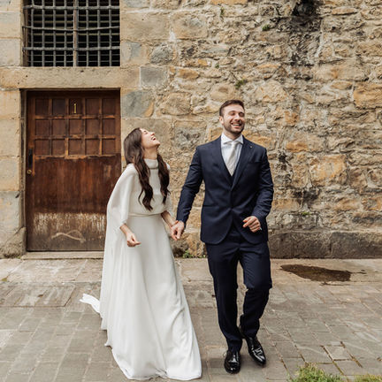 Boda de Paula e Iván celebrada en La Ciudadela y Hotel Tres Reyes de Pamplona, Navarra.