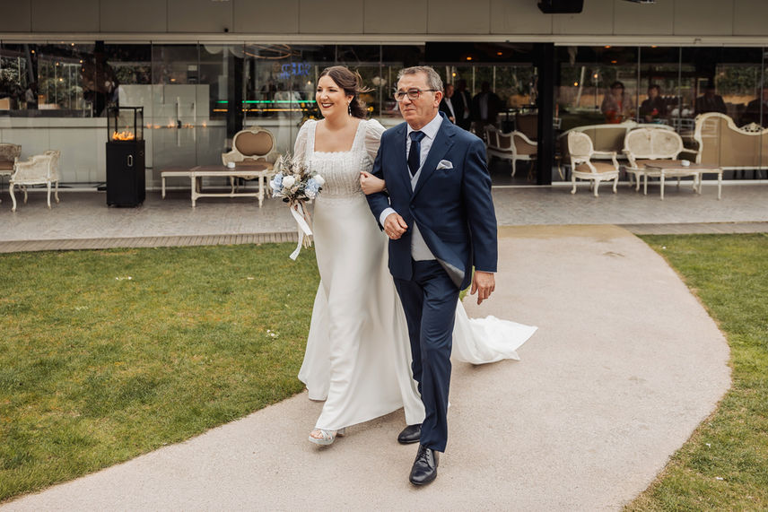 boda en zona chic eventos castejon navarra llegada novia