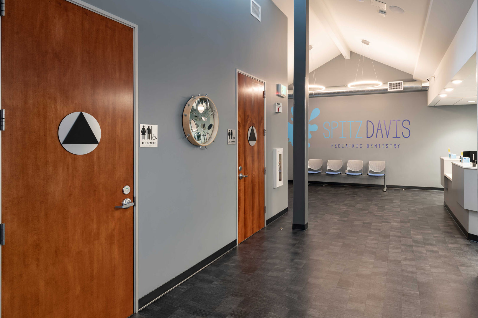 spitz_davis_pediatric_dentistry_office