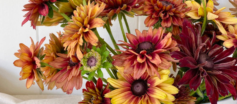 Top Tips for Choosing the Perfect Autumn Wedding Flowers