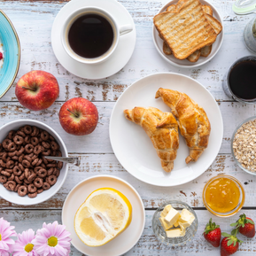imagem de mesa de café da manhã