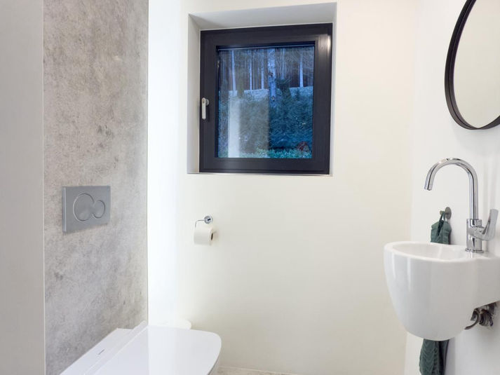 Gäste-WC in einer Gruppenunterkunft im Sauerland