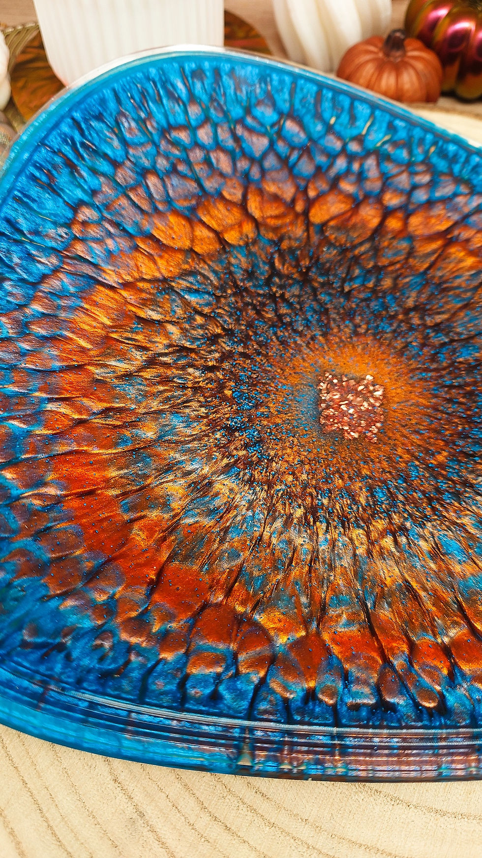 Miniaturbild: Ember Tide Dragon Scale Schale (L)