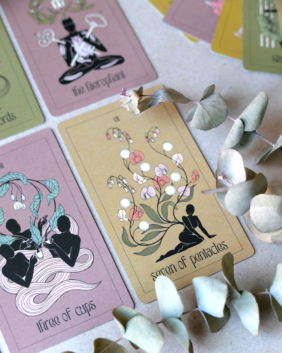 Miniatura: Rosa Obscura Tarot by Orla Bird