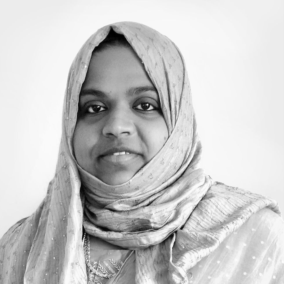 Isha Malickeen(1)_edited.jpg