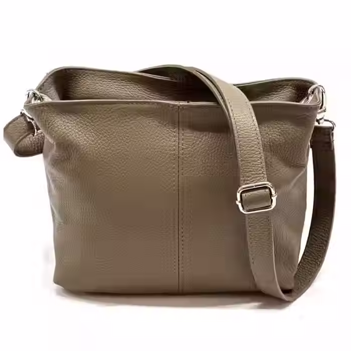 Sac à main bandoulière porté épaule cuir véritable grainée souple taupe