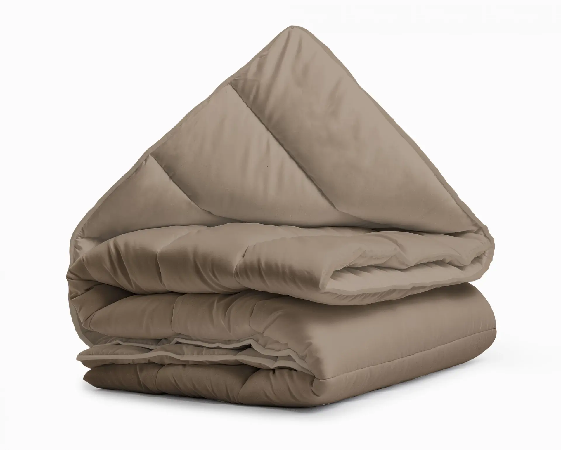 Couette marron pliée, chaude et confortable