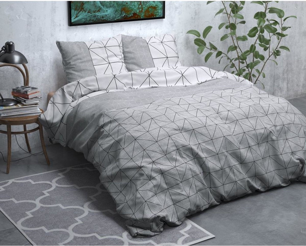 Parure de lit en flanelle de coton gris. Ensemble literie pour l'hiver