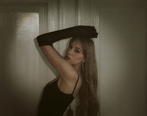 Sesja kobieca, sesja portretowa, sesja w studio, fotograf Gdynia, fotografia kobieca, fotografia portretowa