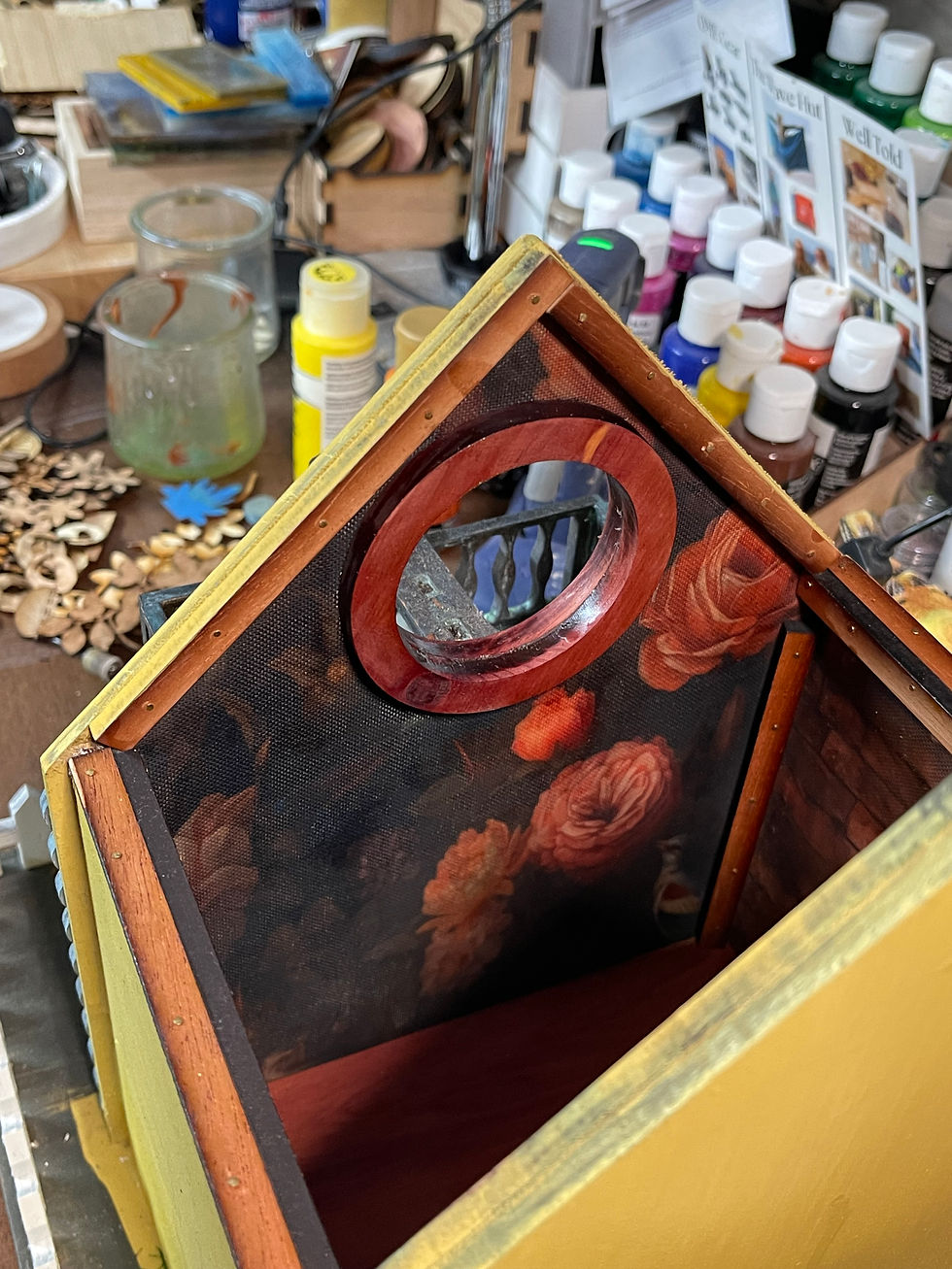 Thumbnail: Bird House