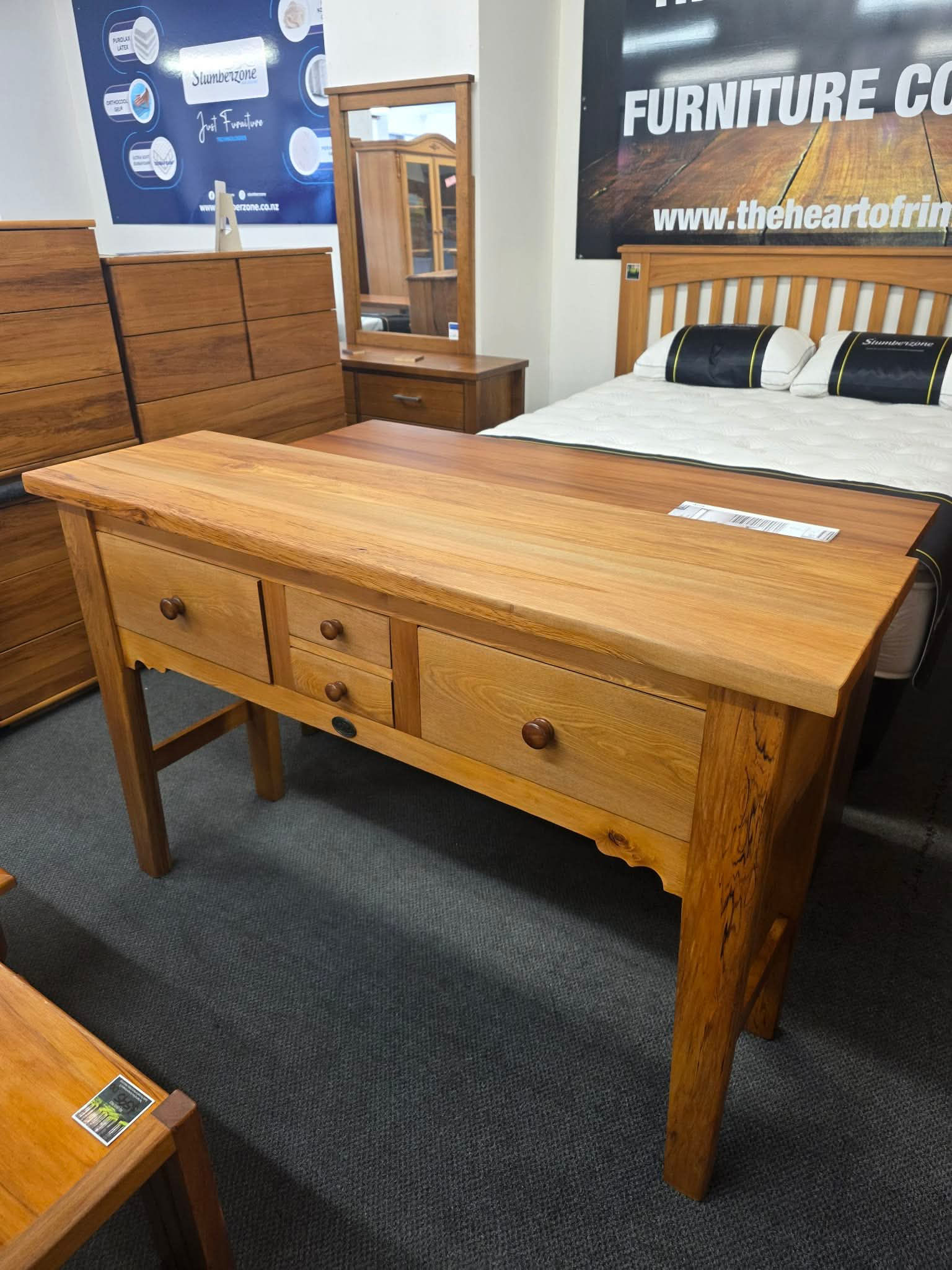 Town and country solid rimu hall table!