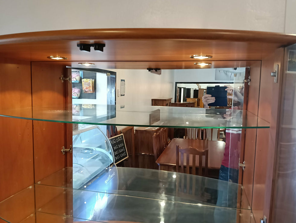 Thumbnail: Danske mobler oval rimu display cabinet!