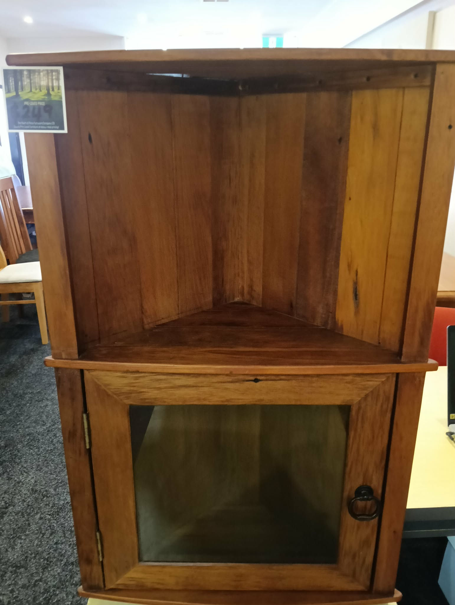 Small Rimu Corner Unit