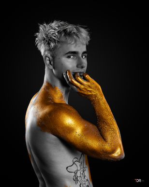 Bodypaint Gold Männerportrait Hamburg – TDRgents