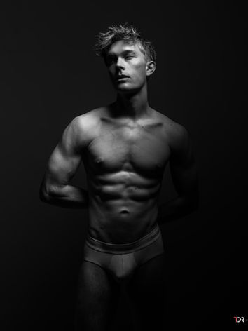 Teilakt Shooting Mann