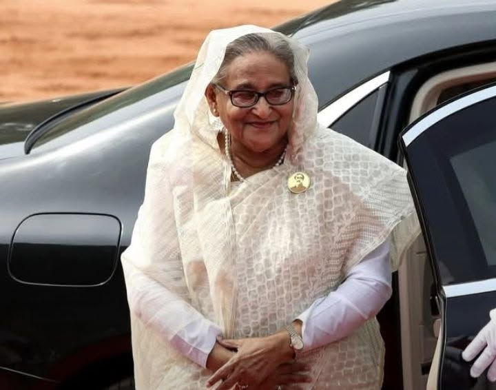 শেখ হাসিনার ভার্চুয়াল প্রত্যাবর্তন বাংলাদেশে তীব্র ক্ষোভের সৃষ্টি করেছে।