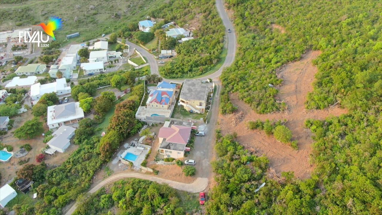 Terreinen SXM Upper Price's Quarter