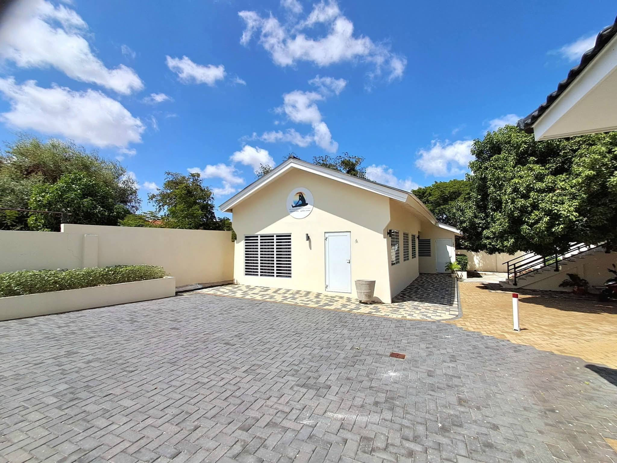 Commercial Space CUR Cas Coraweg