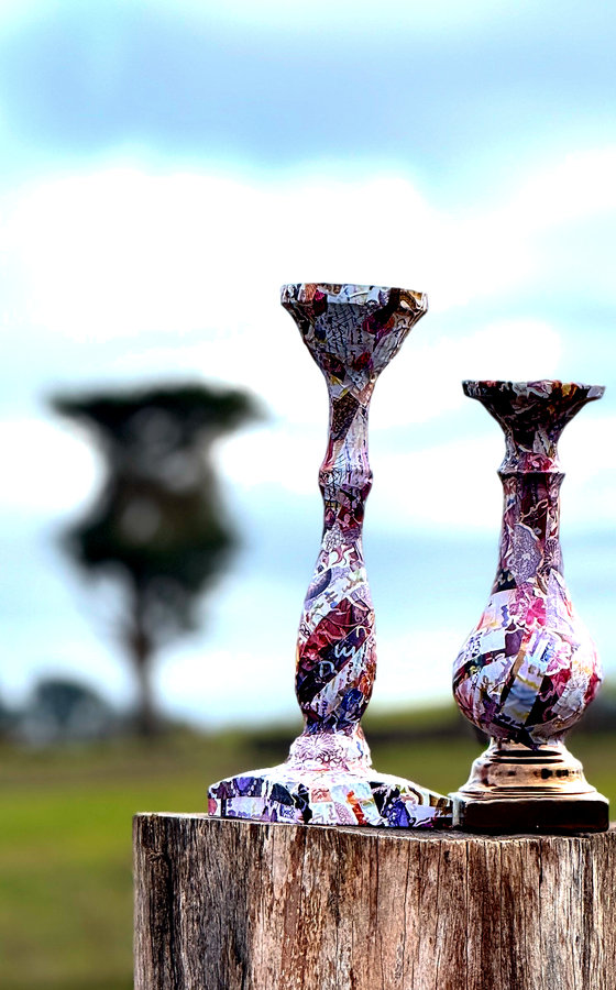 Objects — printed vases on a tree stump