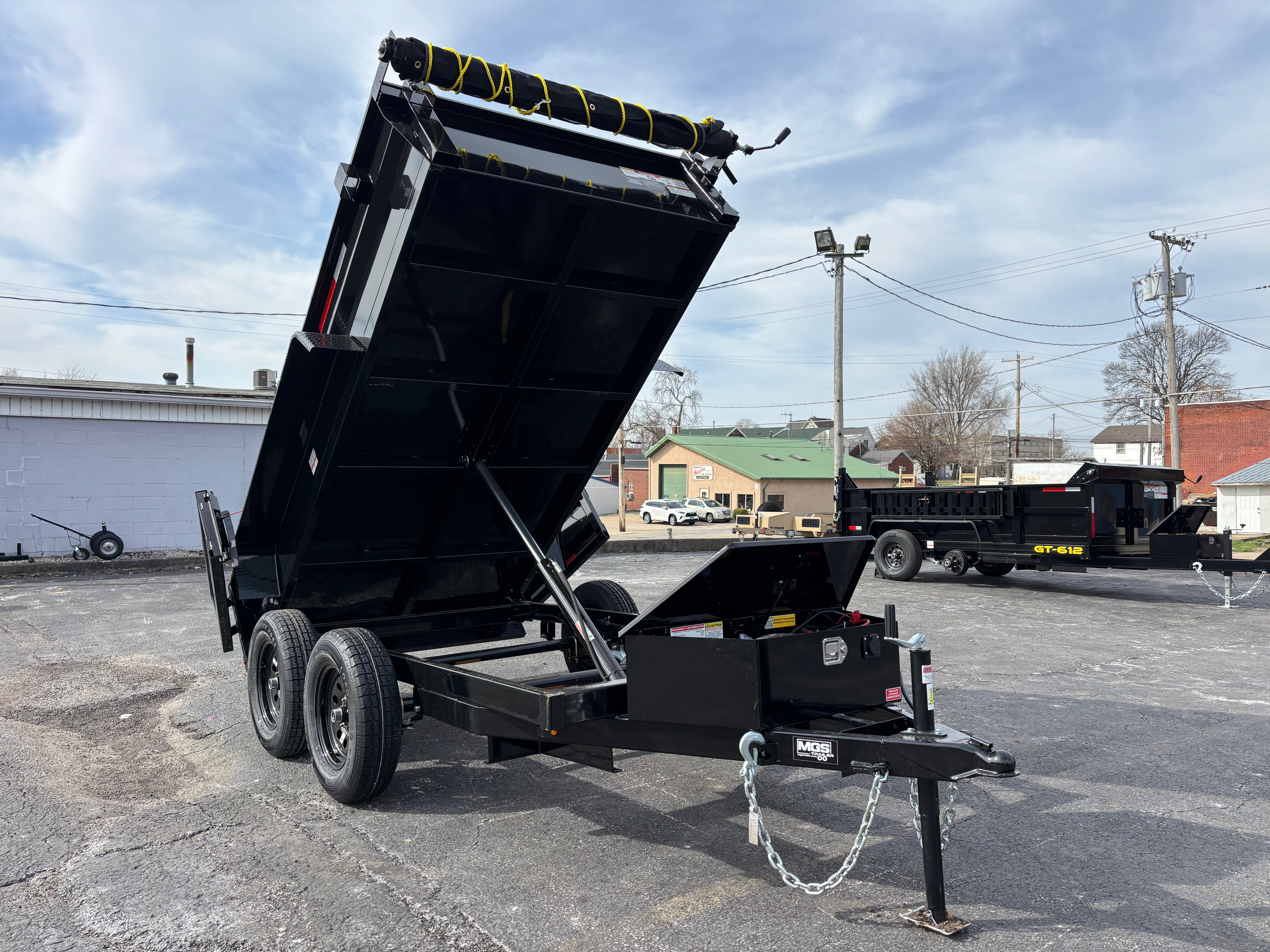Dump Trailer 60"x 10'x 16" 7K#
