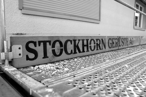 stockhorn-gerueste-ag_fassadengeruest_solargeruest_flachdachgeruest_absturzsicherung_trepp