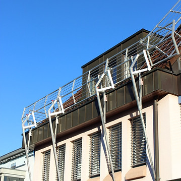 stockhorn-gerueste-ag_fassadengeruest_solargeruest_flachdachgeruest_absturzsicherung_trepp