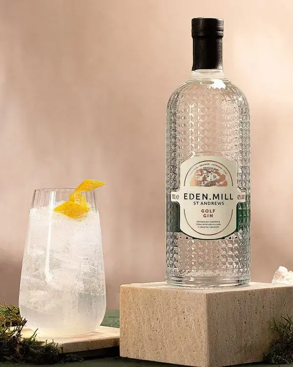 Miniature : Bouteille d'Eden Mill Golf Gin