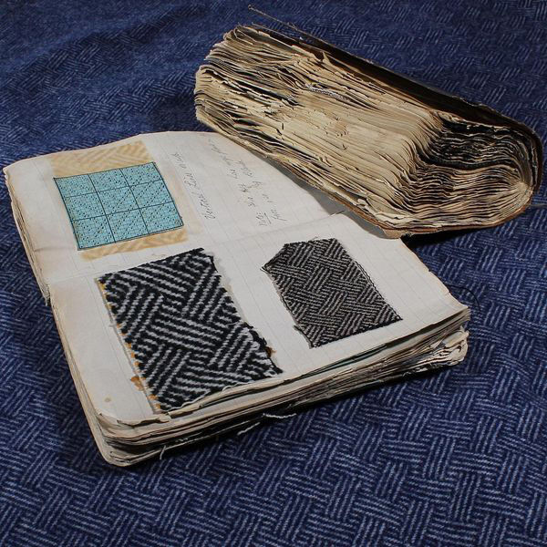 Miniature : Plaids Hugging origines