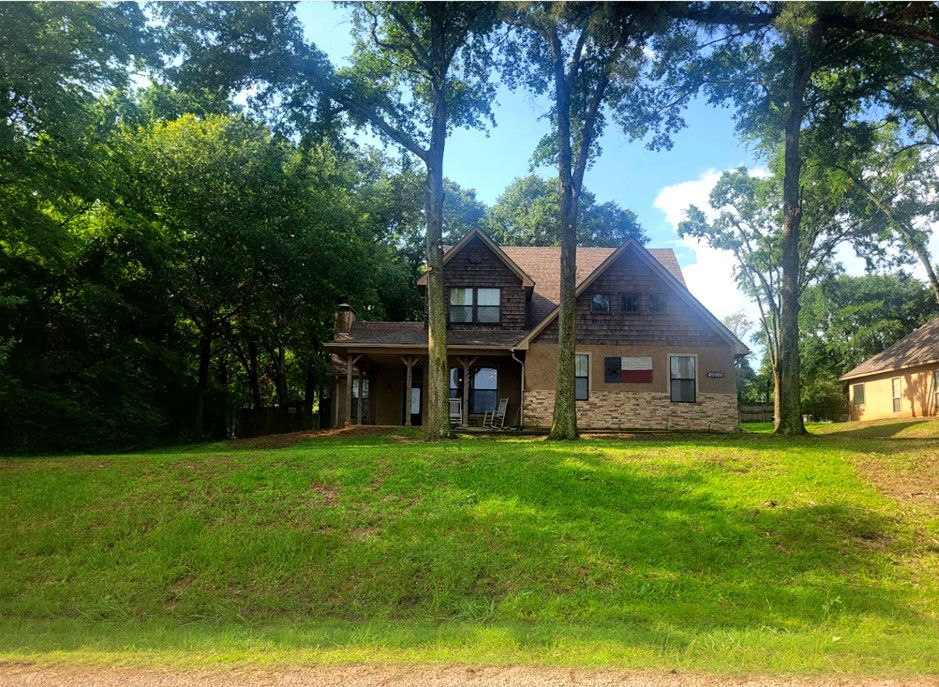 Landscaped house East Texas