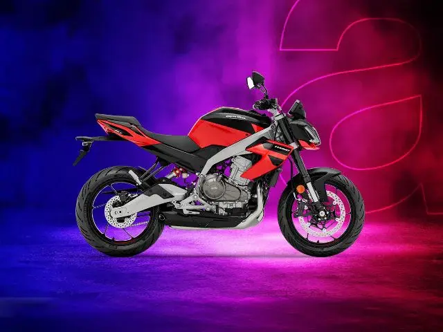 PROMOTION APRILIA ! Profitez dès maintenant d'une garantie de 4 ans et d'un Quick Shifter gratuit (d'une valeur de 199 €) sur les modèles Aprilia Tuono 457.
