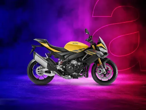 PROMOTION APRILIA! Profitez dès maintenant d'une garantie de 4 ans et de 1000€ de reprise, ou d'accessoires sur les modèles Aprilia Tuono V4 (Factory).