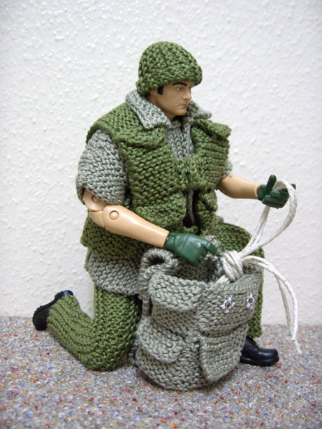 knit4dolls HM Armed Forces action figure is no longer available...