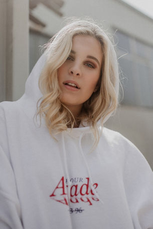 Interview: Model Victoria Schrötter (Austria)