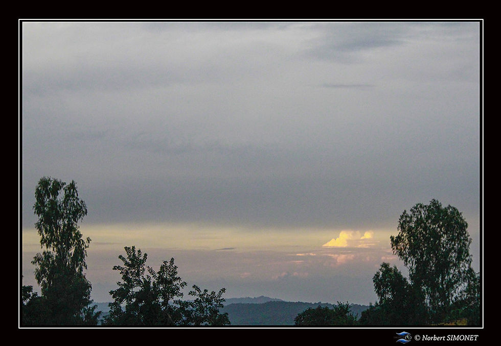 Arrivée campement de nuit réduit- Cadre Paysage - Sénégal copie.jpg