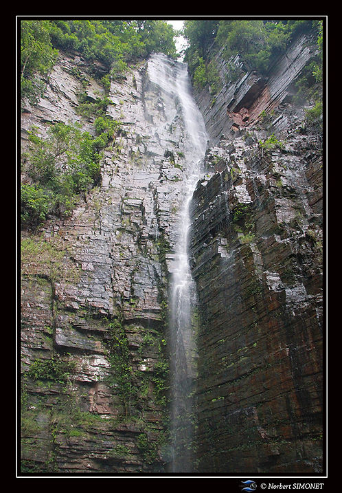 Cascade vue du bas réduit - Cadre Portrait 3 - Sénégal copie.jpg
